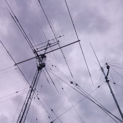 This is my ham radio account. QRP, BITX, homebrew equipment, antennas, HF... On the air since 1982. https://t.co/s3jkQf8OoX