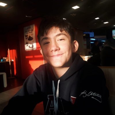 winterwitchhh's profile picture. moralim bozuk ama konumuz bu değil