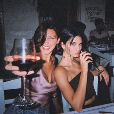 esranrakdg's profile picture. şifreyi yeni buldum gt yapsana knk