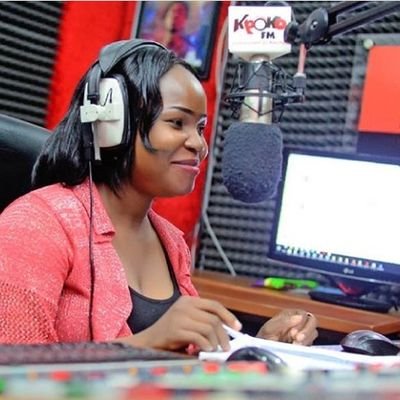 I'm an award-winning Radio Presenter @kpoko1005fm. MC/Red Carpet Host.

For song promo/other enquiries;
Email: tessyogiemhen@gmail.com
Biz Line: 08143898074