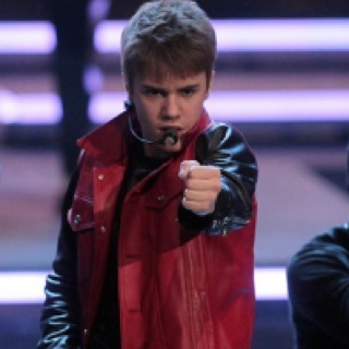 Fakejaybeebur's profile picture. Justin. Single.