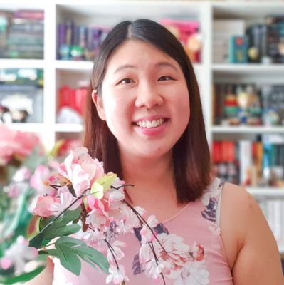 Aussie YA/Fantasy book blogger, booktuber, bookstagrammer & mum.  malaysian-chinese. She/her. https://t.co/G39yum6lTO