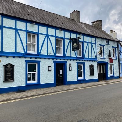 Gorgeous pub in the village of Solva