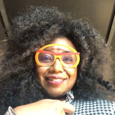 Quoi que vous fassiez, faites-le AVEC AMOUR et soyez toujours en POLE POSITION gogogogo 💿 VIENS JE T’EMMÈNE dispo partout TikTok 👉@henintsoa.off