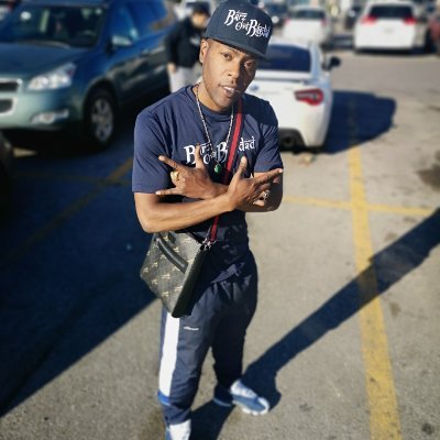 Ranko_FlySnooka's profile picture. T-Dot BORN...WESTEND #raised Views From the 6ix #KeepIt1000
#RealOnesOnly #FlyShitOnly
NEW VID ALERT📣📣
🇨🇦🗽🎶TOP BOY 🎶 🇬🇧 VIDEO OUT NOW⬇️⬇️⬇️
