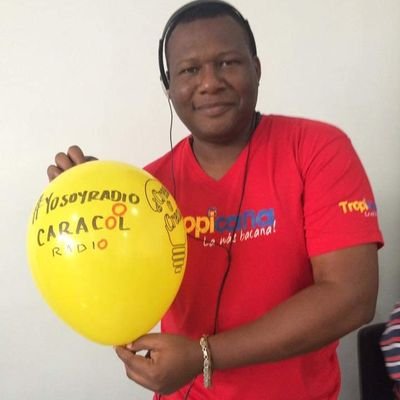 Papá de gianna, Sofía y Salomé, hincha del América de Cali , Cúcuta deportivo. Locutor de la emisora más bacana , tropicana Cúcuta 89.7