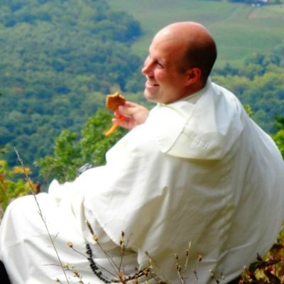 Follower of Jesus, Catholic Priest, and Dominican Friar of the Province of St. Joseph @dominicanfriars @opeast Promoting @dominicanrosary pilgrimage