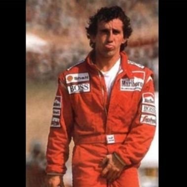 Alain Prost:
La diferencia entre Ayrton Senna y yo, es que yo creo en Dios y él se cree Dios.
F1 e Basta!! 🚥🏎️.