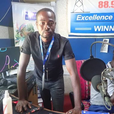Sports Presenter @RadioPeace88.9mhzFm Winneba. Football ⚽Coach @FettehYoungstersFc Chelsea Fan 💙💯💪@ChelseaFc ⚽💙