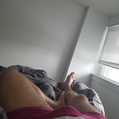 This is my alt account. I'm a closeted 30 year old gay guy. i come here to get off, and make some friends on the way. pics posted are mine unless said otherwise