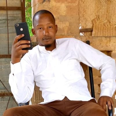 Né le 06 mars à Tombouctou, technicien d'agriculture et du génie rural.
