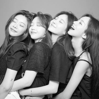 Everyday, GIRL'S DAY! 🌼 Buraların tek mor pengueni.