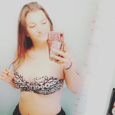 QueenSugarrPiee's profile picture. Fetish Brat .. Mistress/Slave Humiliation, Body Worshipping, Your next Owner,PayPig/Findom Dominatrix/ProDomme,Goddess,Ect..🤑 Tribute before Dm 👌🏼