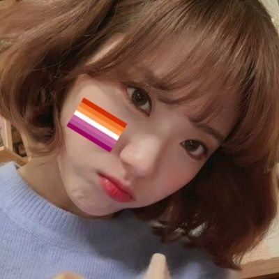 #WJSN: we love all lesbians! This includes non binary and trans lesbians ❤