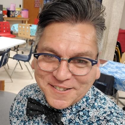 Writer on sub, educational consultant. Bow Tie Literacy Guy. 🏳️🌈