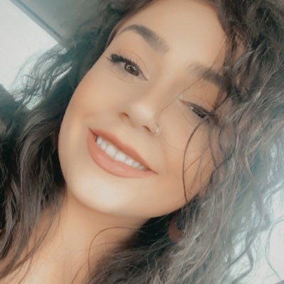 celinafox_xo's profile picture. #1 pringles enthusiast