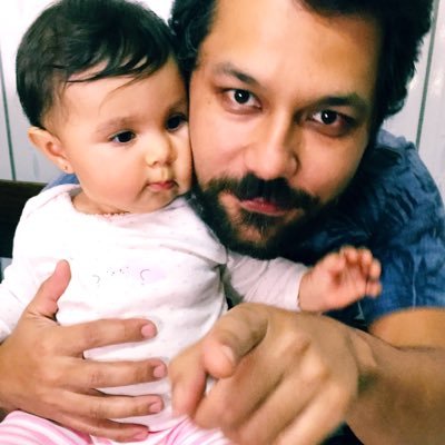 jone13's profile picture. Nao basta ser pai! Tem de tirar foto da filha!Esse chega lá é longe... Chegando !!!!Jornalista e integrante do @grupogabiroba!