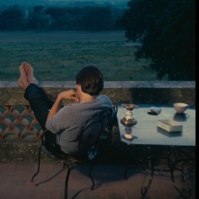 AnncieneVague's profile picture. - Vivir como en una película de Röhmer.
- Vengo a llorar y existir intensamente porque soy Acuario.
- No suelo dormir bien.