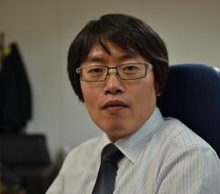 사람과 소통을 원하는... 그러면서 방법을 모르는... 소통의 방법을 이제야 시작하는... 바보 같지만 한없이 따듯하려는 나.무엇보다도 내인생에는 두려울게 없어야 한다. 여러분들과 따듯한 세상살이를 공유하고 싶습니다.