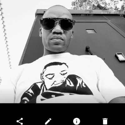 UFS Graduate Bsoc.sc Degree,facilitator&Entrepreneur
Love people,Art,traveling,African food.Political Analyst
Free spirited&hopeless romantic.