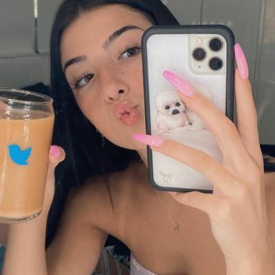 CharliD85's profile picture. I love Charli 
She is a queen
influencer 
Dancer
Actress
I speak a lot of other languages so DM me if u follow me please like and comment on my posts