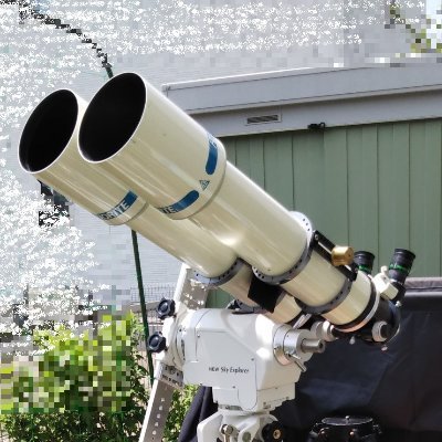 ドブソニアン望遠鏡(Ninja400)とEMS-BINOで星空(Deep Sky)や惑星を楽しんでいます。2018年から眼視を始め、2020年7月、自宅の中庭に簡易的な天体観測所を設置。2022年、ついに憧れの15cm屈折望遠鏡を手にしました。たまに、私の事を眼視の超マニアと勘違いされる方がいますが、万年素人です。