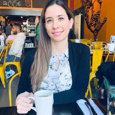 PGY-2 Family Physician @DelnorFMR & Argentinian 🇦🇷 BS:UofM'13, MS:Case Western'15, MD:CMU'21 #LatinoHealth #PrimaryCare She/Her/Hers #TacoTuesdayIsLife 🥰🐶