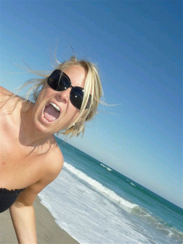 ahhhsitt's profile picture. 