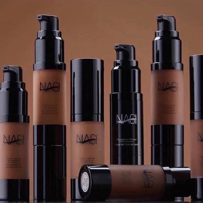 Julie91612892's profile picture. New Page✨Makeup Junkie!✨ 🦋SUPPORTING ALL MUA’S🎨, GURUS, MICRO INFLUENCERS & SMALL MAKEUP BRANDS🦋