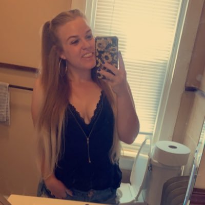 moonbars77's profile picture. I came here to chew bubble gum and kick some ass...and i'm all outta bubble gum