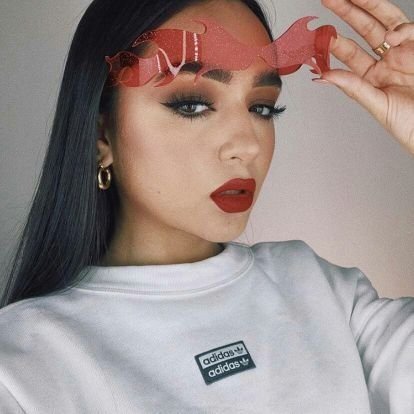 cristinasotoa's profile picture. Un Mundo Diferente 🌎
Calle y Poché  ❤✨ 18/08/19
-● Los sueños están al otro lado del miedo●-