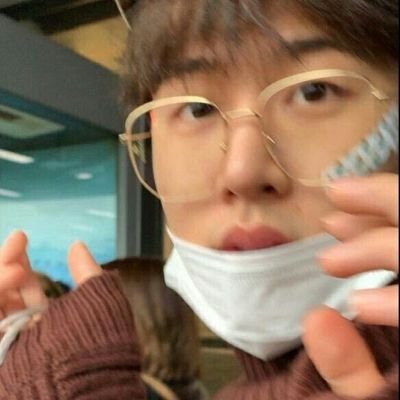 #⃝𝐔𝐍𝐑𝐄𝐀𝐋 × #⃝𝟏𝟗𝟗𝟔 ⦙ a boy who born at seoul with many talent, and his visual ar so dangerous. Songwriter's 𝐊𝐢𝐦 𝐇𝐚𝐧𝐛𝐢𝐧 ak.a 𝐁.𝐈.