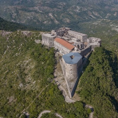 Pnh_CSSR's profile picture. Nationalhistorypark - Citadel, Sans Souci, Ramiers date from the beginning of the 19th century, when #haiti🇭🇹 proclaimed its independance.
