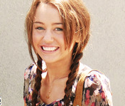 milcyray's profile picture. chillin' in the backseat.