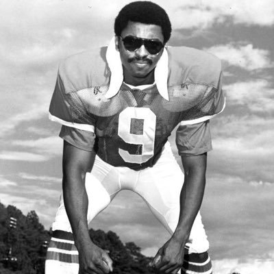 FirstStringer9's profile picture. Scripted podcast series written/directed by @TeamLevit & @johnnymoniz starring @OmariHardwick Executive Produced by Omari Hardwick @JasonTaylor @Ralph_Stringer