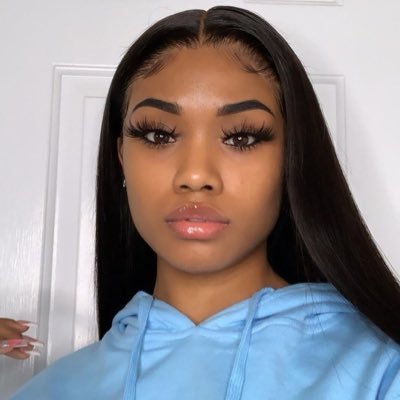 BassiraRose's profile picture. livin lavishh 👣🤍 .