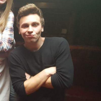 littlekeats's profile picture. to aqui pra reviver as melhores coisas da minha adolescência: emblem3 & jogos vorazes