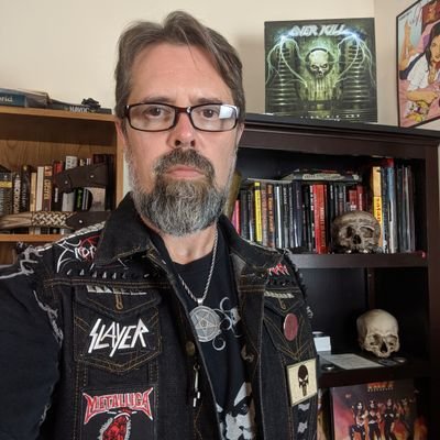 A show about heavy metal music on vinyl! Main focus on special editions, also reviews and rock news! Sarcasm included!