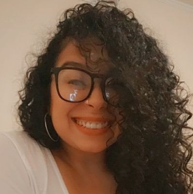 32. Chicago Born Rican 🇵🇷 #GirlMom of 2 👭 Singer/Songwriter 🎤🎶 #BooThang @adotrphotos 💍💕