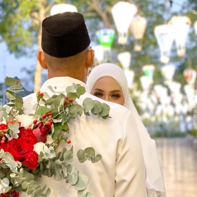 LeshaFarekh's profile picture. RZ’s.