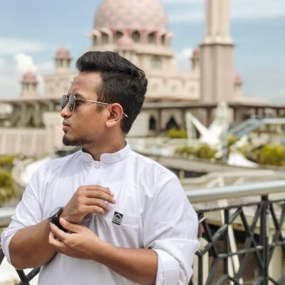 cikguamin26's profile picture. suka main bola sepak 🤫
