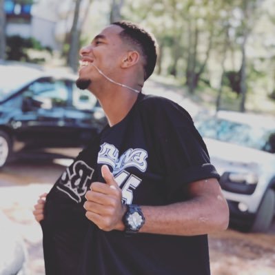 CJTouSouriire's profile picture. 