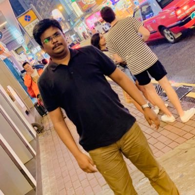 arul88721165's profile picture. 👻