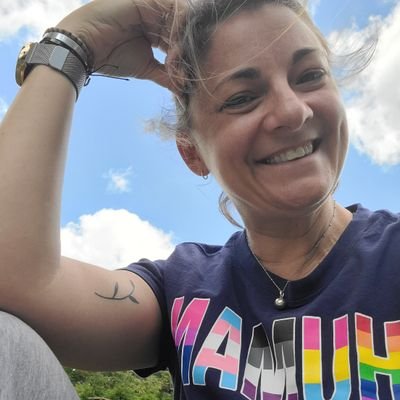 Married to thebombdotcom, mom to future Oscar winner, Sober AF, Vegetarian, Meditator, trying to get the Zen.