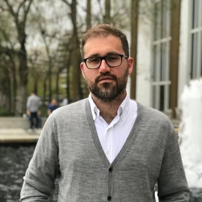 gmnavarro's profile picture. Papa de Teo. Economista. Chacarita. Black Sabbath. Borges. Liberal con culpa. There is more to the picture than meets the eye. 🇦🇷 en 🇺🇸 Views are my own.