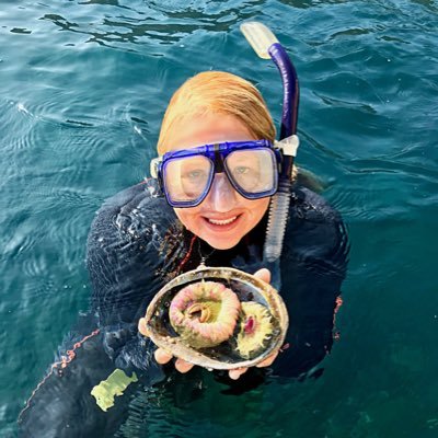 M.S. Student @calpolypomona https://t.co/sqnmONWgmU 🐟 🌊 she/her