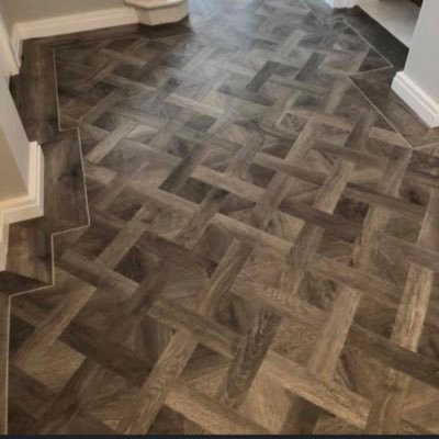 chrissfloors's profile picture. 