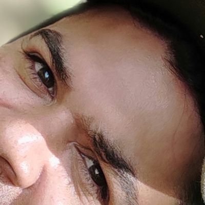 Chavista, antigringos, leal a mi. Patria.
Venezolano cacha raja njd