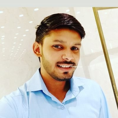 Muththi Duao Ki Maa Ne Chupke Se Sir Par Chhod Di Thi.. !!
Aur Mai Na samaj Mukaddar Ka Ehsan Manta Raha.... !!