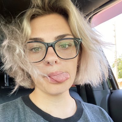 hellzbailz Profile Picture